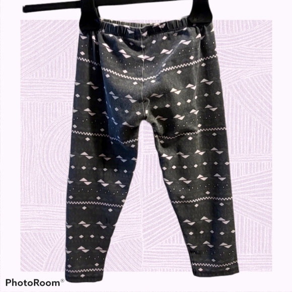 📻4/$15 3T Oshkosh leggings - Picture 2 of 6